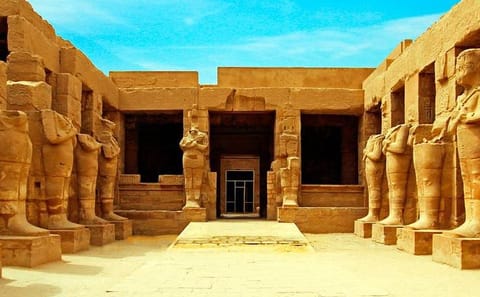 Private Day Trip to Luxor from Hurghada by Minivan