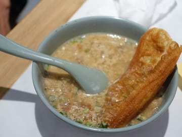 Suzhou: Brunch Walking Tour with Pingjiang Road Local Discovery