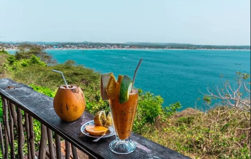 Trincomalee Day Tour from Kandy to Nilaveli Beach