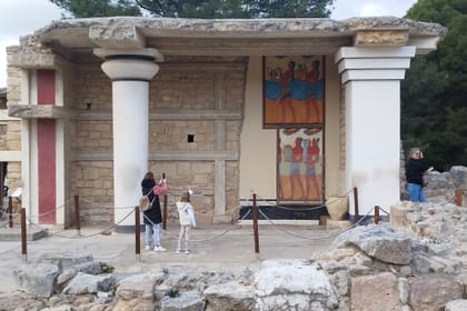 Knossos Palace , Museum & Heraklion city private tour