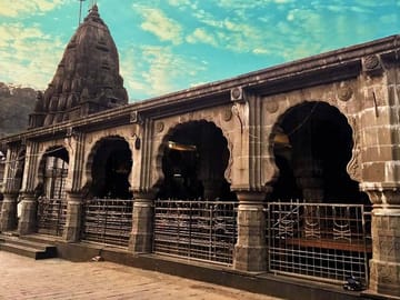 Ten-Day Tour of Jyotirlingas and Caves in Maharashtra