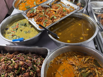 Taste of Rattanakosin: Old Town Morning Food Tour