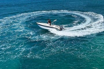 2 Hours Private Speedboat with Hotel Transfer – Sharm El Shaikh