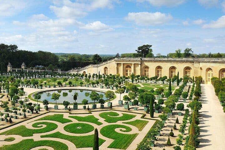 Fontainebleau, Versailles, Gardens, Trianon Private from Paris 2
