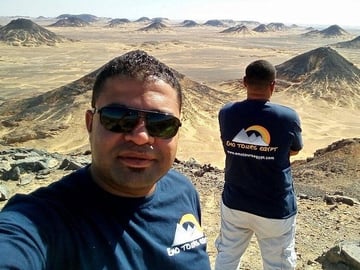Cairo to Bahariya Oasis: White & Black Desert Day Trip