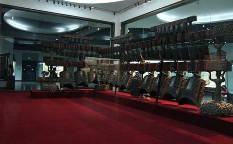 Wuhan Yellow Crane Tower and Hubei Museum Cultural Tour