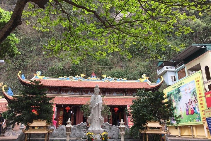 Half-day Vibrant Ha Long Heritage Tour