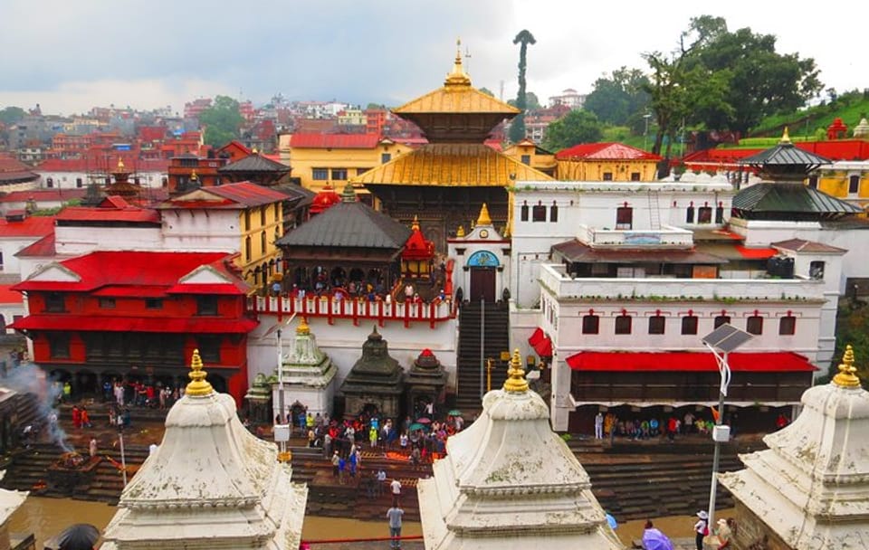 Explore Swayambhunath Stupa, Pashupatinath Temple and Bhaktapur Durbar Square