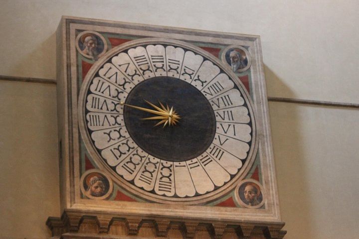 Close-up of the Santa Maria del Fiore clock