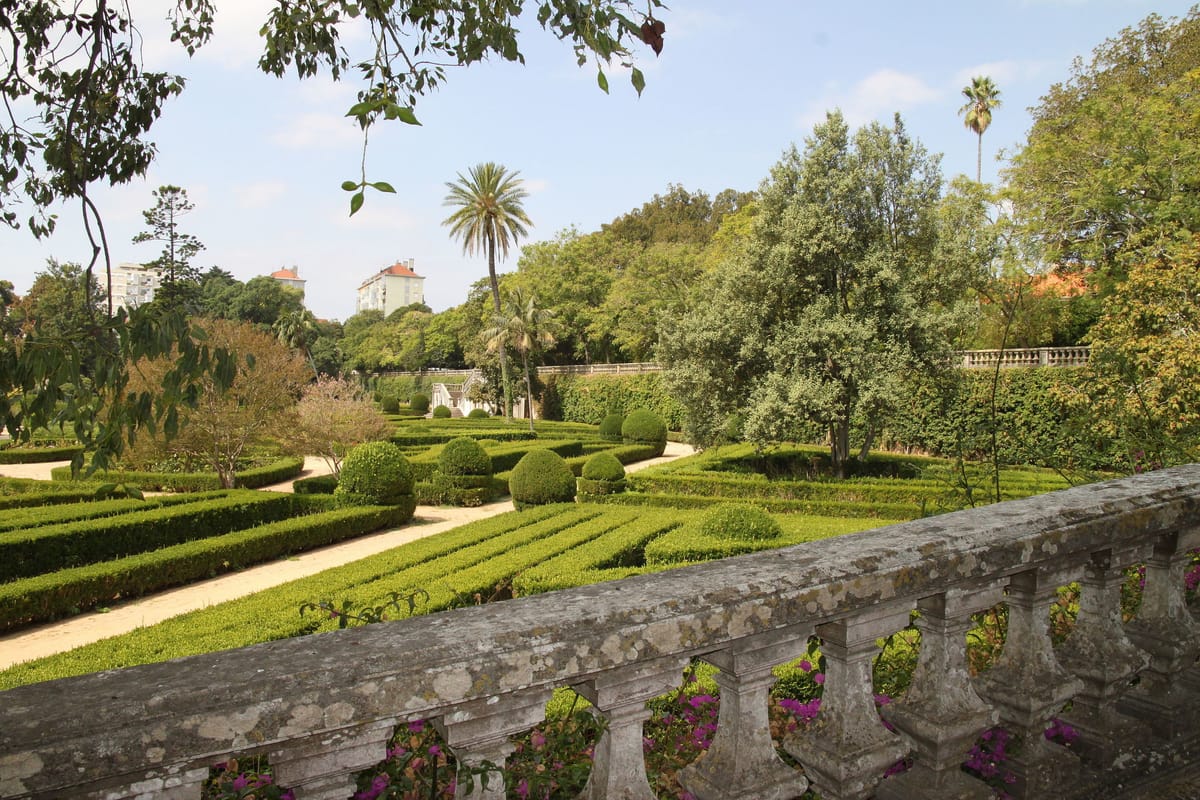 Lisbon Afternoon: Private Tour with Monuments and Fado Dinner