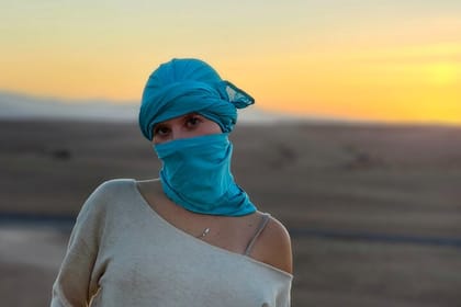 Desert agafay camel ride and Moroccan dinner show, from marrakech