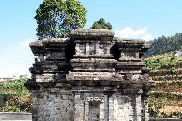 Dieng Plateau Sunrise and Borobudur Tour