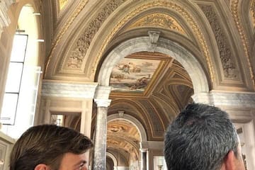 Private Guided Tour of Colosseum and Vatican Museums in Rome