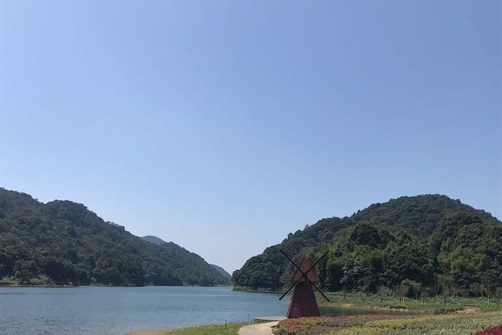 Private Day Tour to Shimen National Park from Guangzhou + Seasonal Fruit Pickup