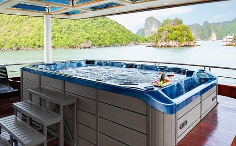 Premium Halong Bay Day Cruise with Jacuzzi and Transfers