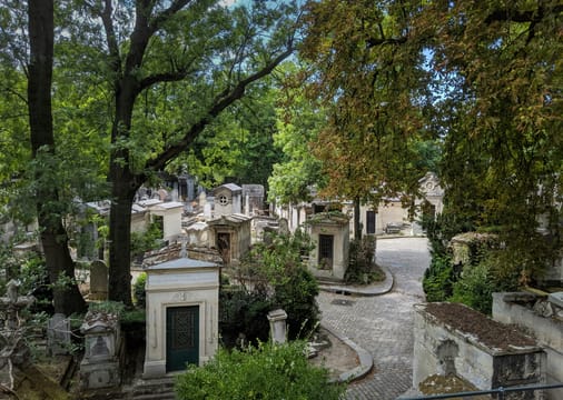 Paris: Père Lachaise Walking Tour — History, Icons & Wine Apéro