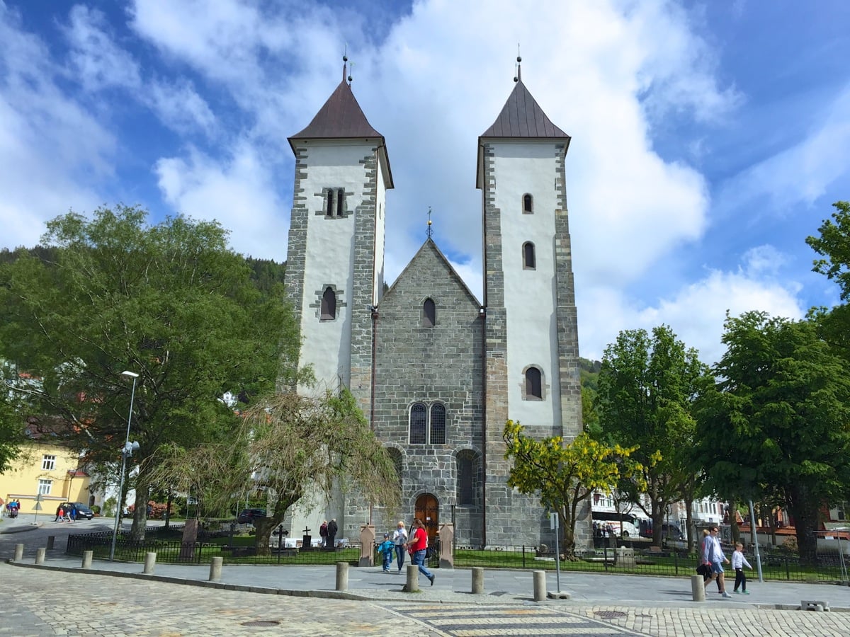 St.Marys Church - Bergen City Sightseeing - Private Guided Tour