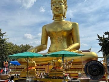 Shared Guided Small Group Tour to Pattaya City