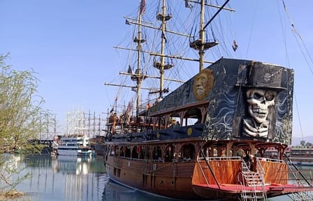 Side Boat Tour with Foam Party, Lunch and Free Soft Drinks