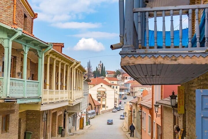 4 Full days in Georgia with private tour, free aiport