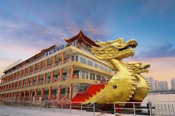 Huangpu River Evening Dinner Cruise in Shanghai