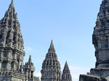 7-Day Java Adventure Tour: Bandung, Banyuwangi, Borobudur