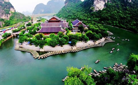 Bai Dinh Pagoda and Trang An Tour from Hanoi