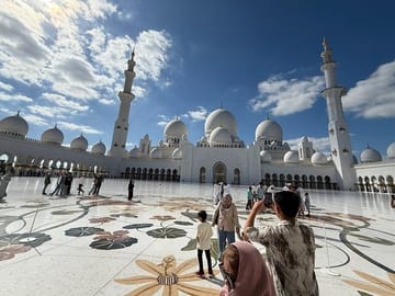 Abu Dhabi Sightseeing Tour Grand Mosque Oldest Souk Heritage