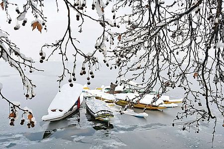 5-Days tour of paradise Kashmir.