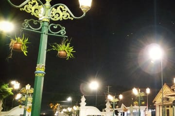 Yogyakarta Sunset and Night Walk on Jalan Malioboro