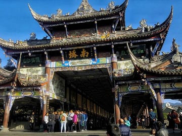 Chengdu Dujiangyan Leshan Buddha Tea Plantation and Sichuan Cooking 3 Days