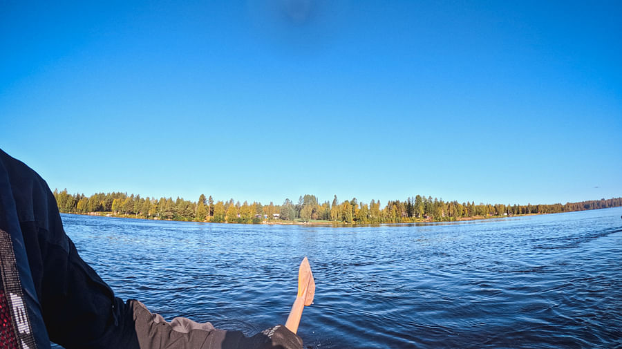 Midnight Sun canoeing, paddling, safari, Pure Lapland, Rovaniemi Lapland