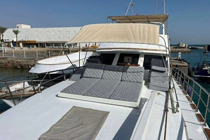 Private Boat , Fishing & Snorkeling Full Day & Lunch – Hurghada