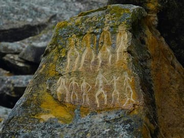 Gobustan tour_Mud volcanoes tour_Gobustan_tour_Mud_volcanoes_VLA Travel_Yalli Dance