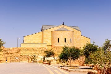 Private Day Tour of Madaba, Mount Nebo, and Amman Sightseeing