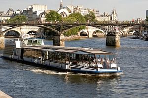 6 Hours Paris Private Trip including 2 Hours Seine Cruise with Lunch