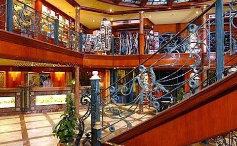 4-Day Nile Cruise from Aswan to Luxor with Abu Simbel Visit