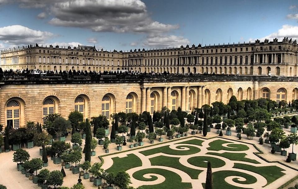 Giverny and Versailles Day Trip with Guided Tours