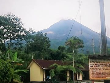 Babadan observation point, 4 km away fro the peak of Merapi volcano