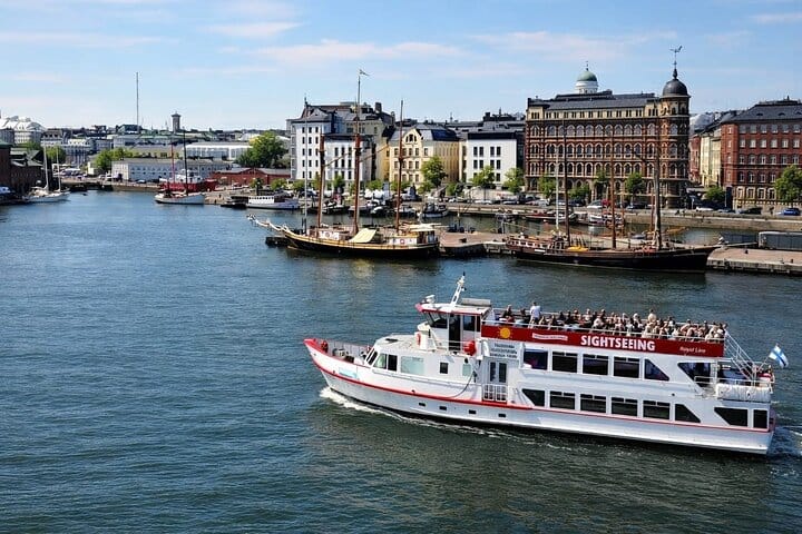 Venekiertoajelu Helsingin saaristossa