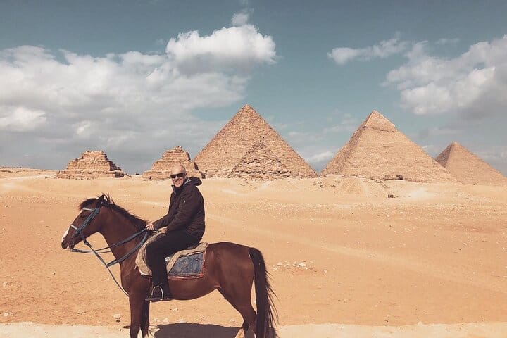 Private Tour : Giza Pyramids & Egyptian Museum & Khan Elkhalili