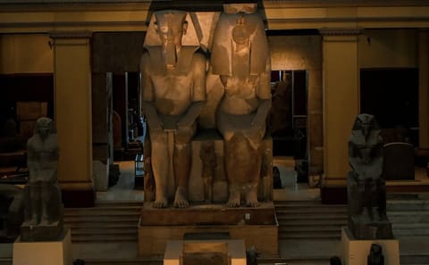 Giza Pyramids and Egyptian Museum Full-Day Tour in Cairo