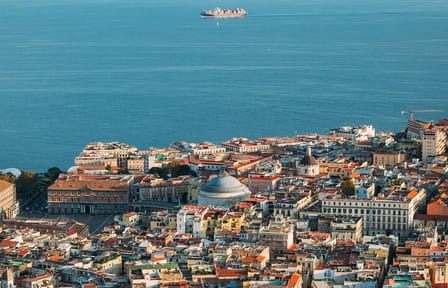 Professional Photoshoot Experience in Naples, Italy