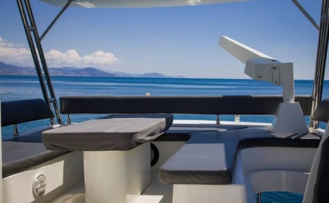 Private Yacht Tour in Alanya with Lunch and Drinks