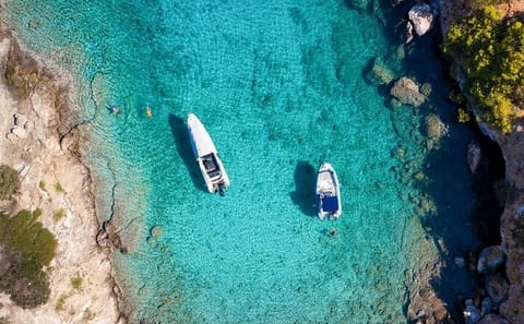 Rib Cruise Tour of Kefalonia's Coastline from Argostoli