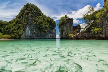 Krabi Hong Islands Day Trip by Speedboat with Lunch