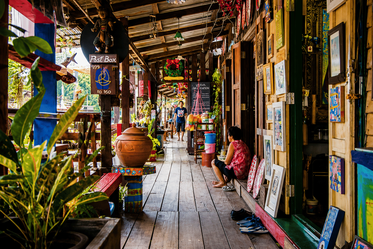 Bangkok: Private Golden Buddha, Temples & Canal Communities 5