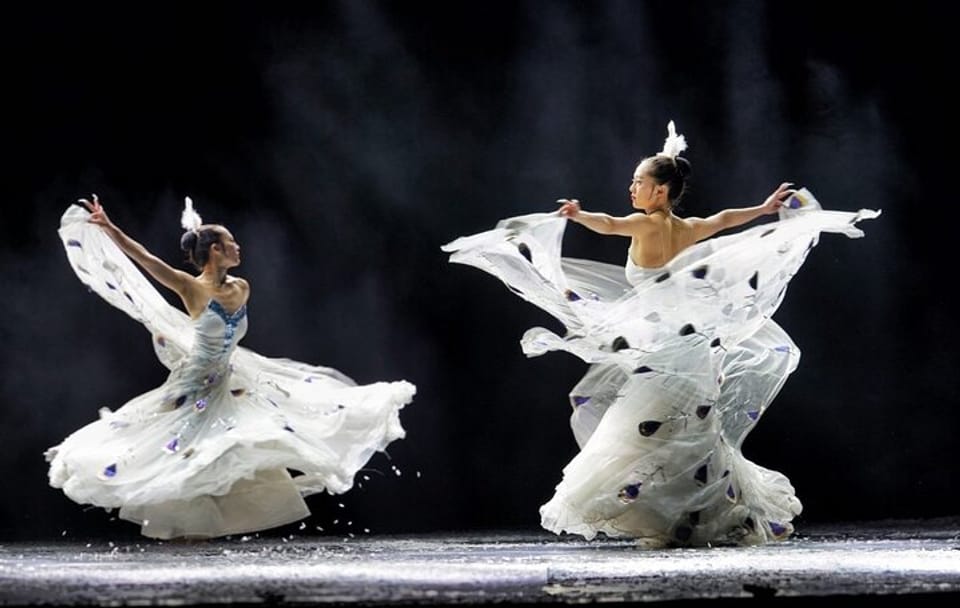 Private Cultural Night Tour with Dynamic Yunnan Show in Kunming