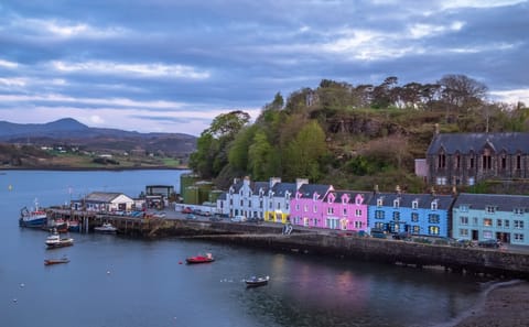 Isle of Skye and Eilean Donan Castle Day Tour from Inverness