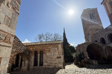 Private Full-Day Tour of Delphi, Arachova, and Hosios Loukas